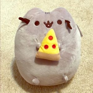 Pizza pusheen